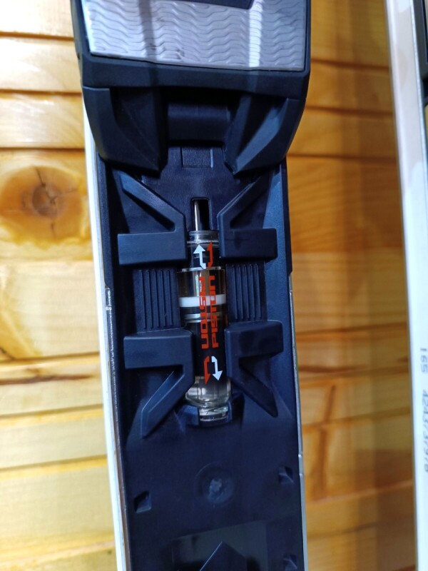 LYŽE VOLKL RACETIGER SL WORLD CUP FIS 165CM --MODEL 2025--
